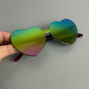 Heart-Shaped Gradient Sunglasses like New